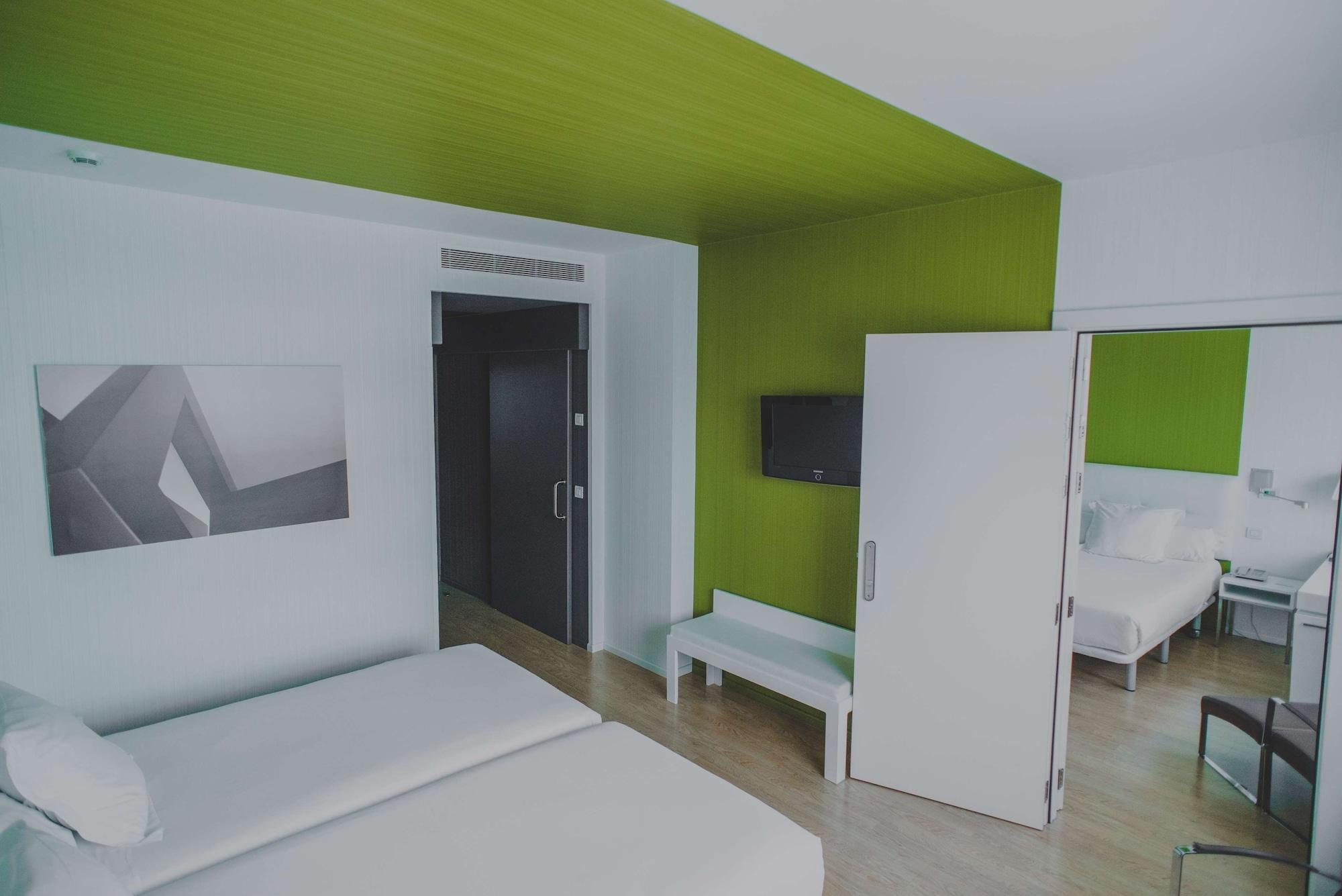 Hotel Zentral Castellana Norte Madrid Bagian luar foto